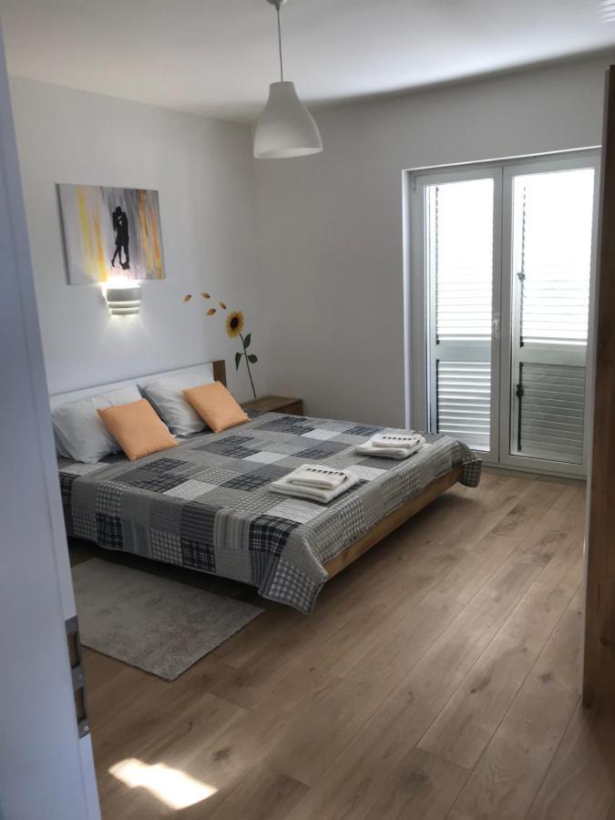 Apartments Jelka Banjol ภายนอก รูปภาพ