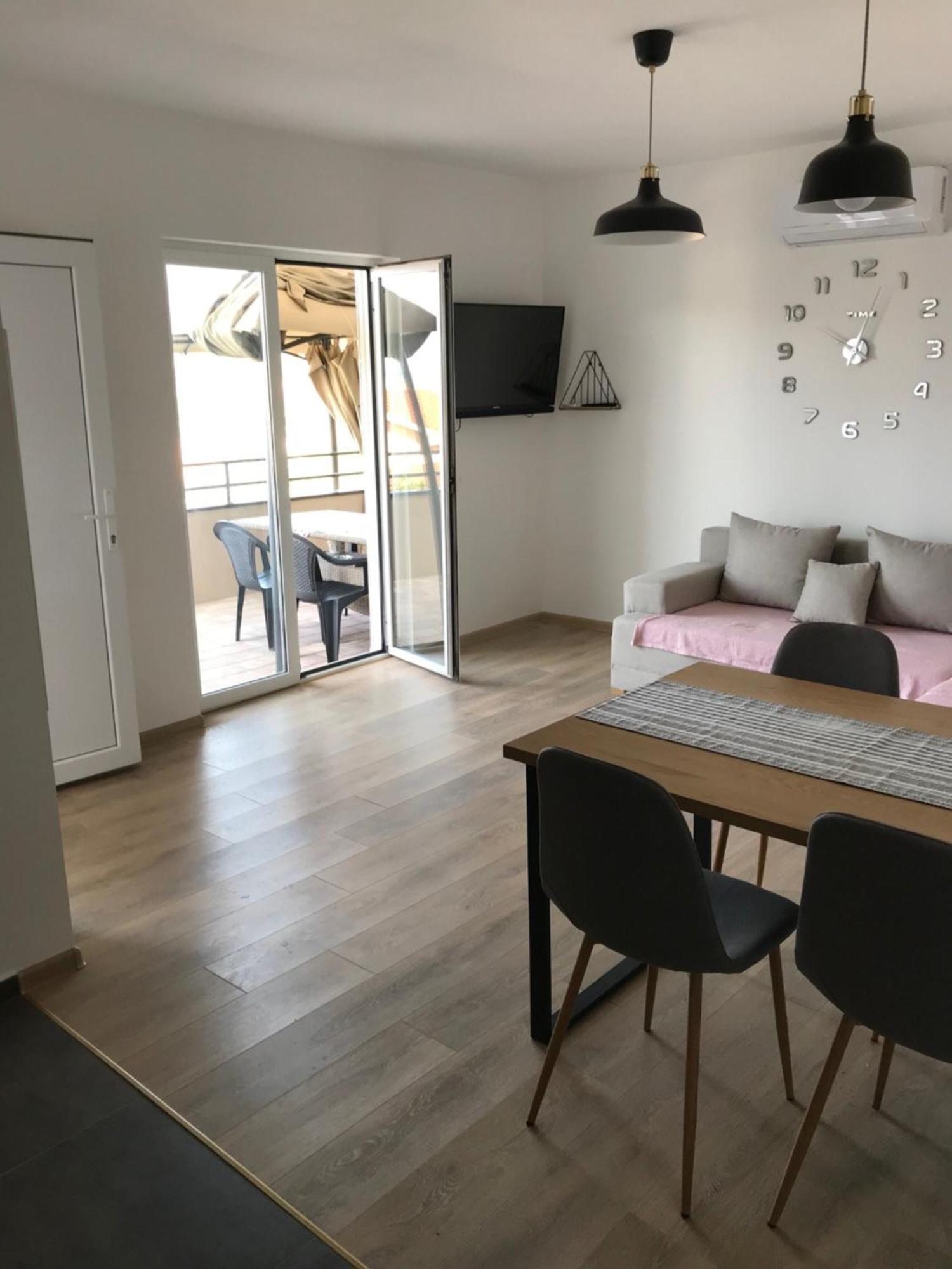Apartments Jelka Banjol ภายนอก รูปภาพ