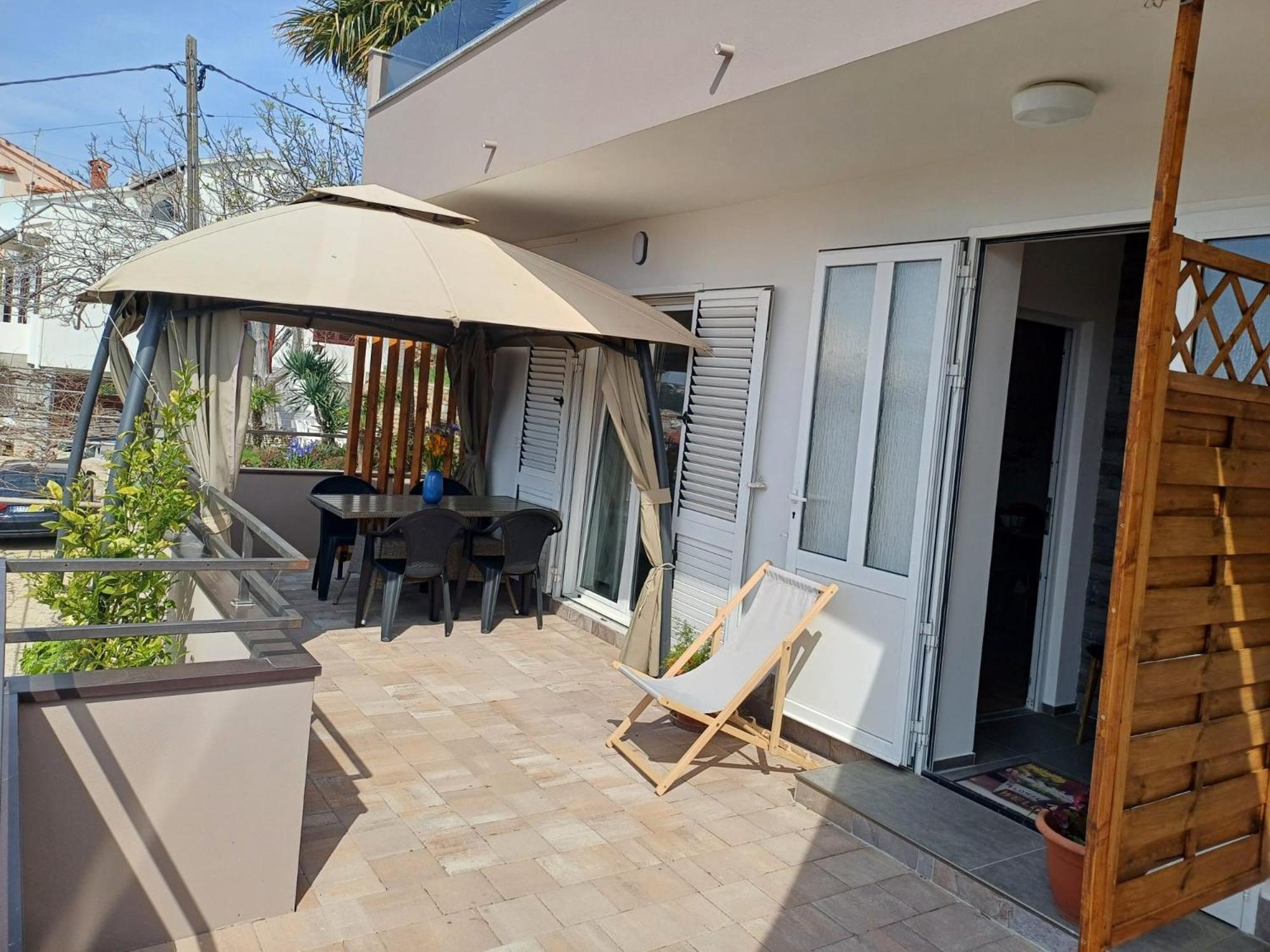 Apartments Jelka Banjol ภายนอก รูปภาพ
